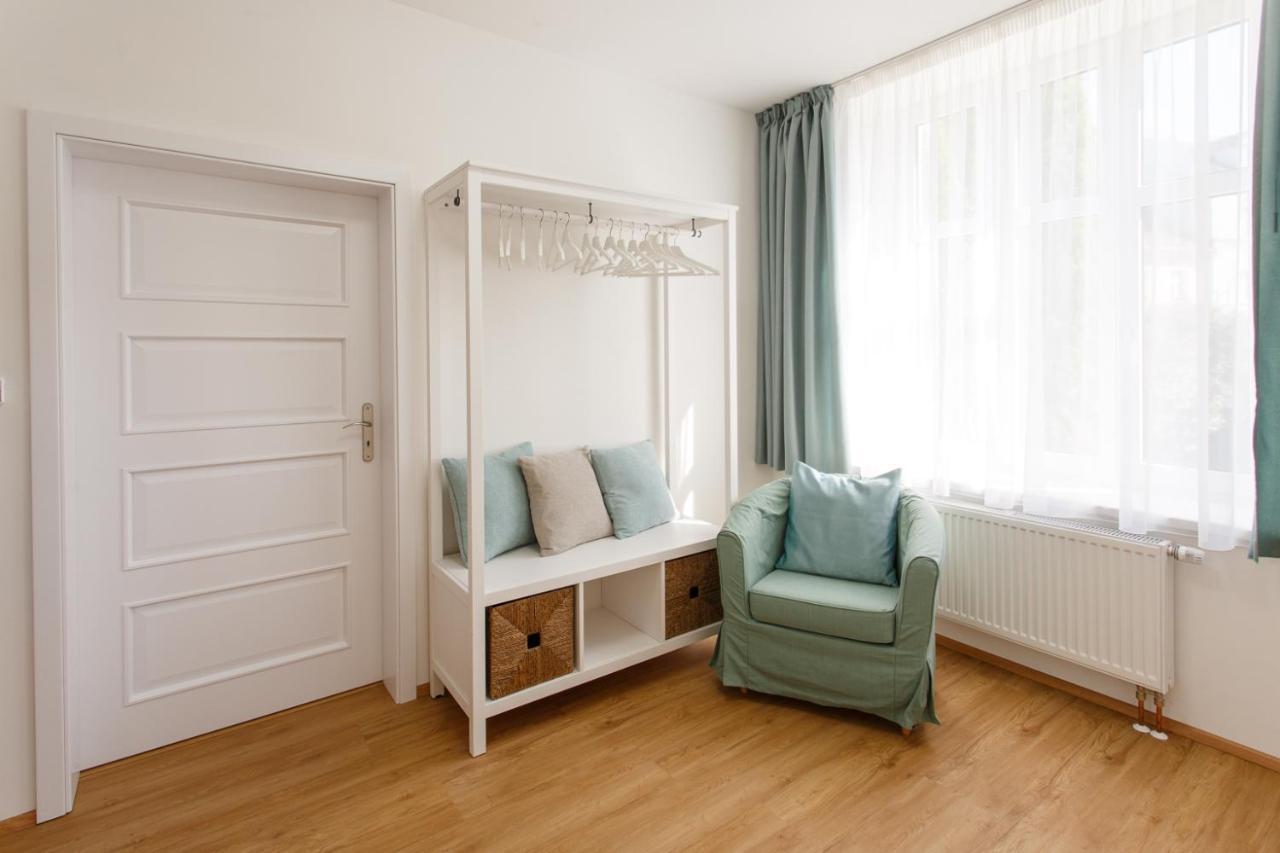 Apartments Villa Whitehouse 오스트라바 외부 사진