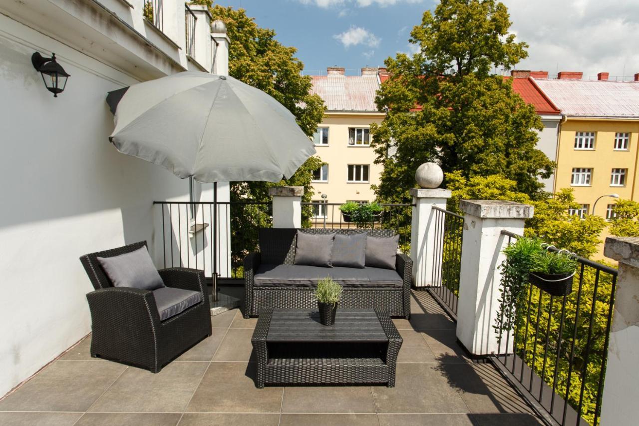 Apartments Villa Whitehouse 오스트라바 외부 사진
