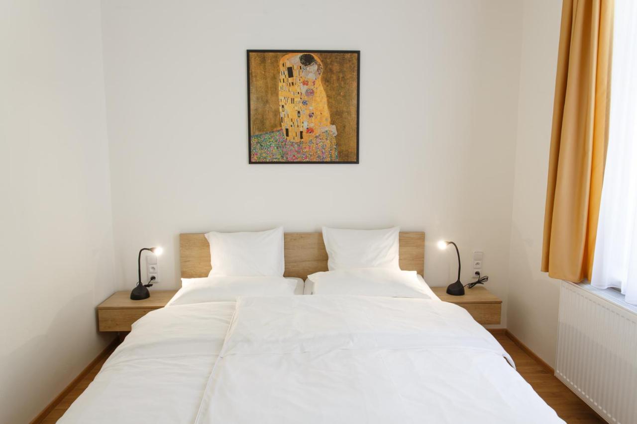 Apartments Villa Whitehouse 오스트라바 외부 사진