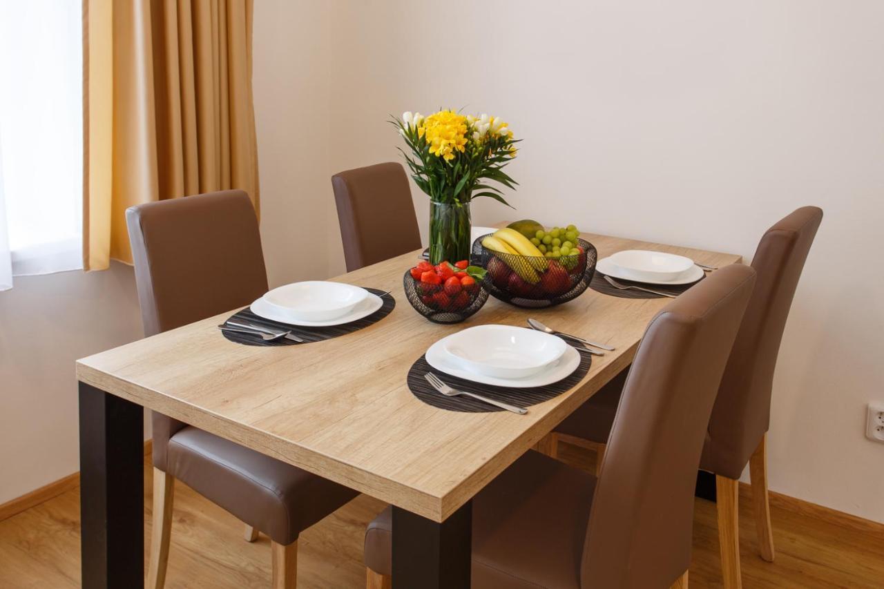 Apartments Villa Whitehouse 오스트라바 외부 사진