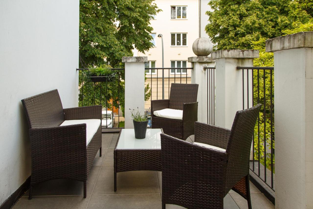 Apartments Villa Whitehouse 오스트라바 외부 사진