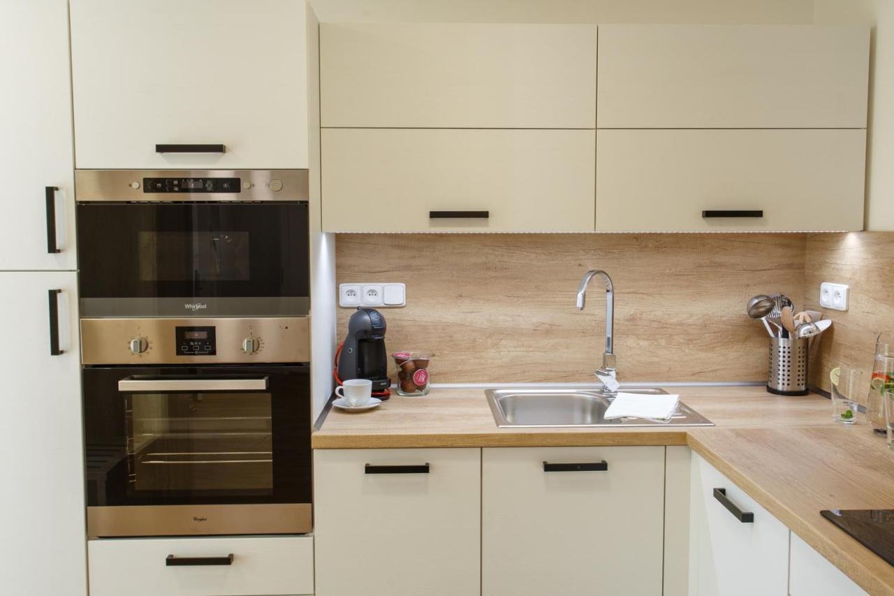 Apartments Villa Whitehouse 오스트라바 외부 사진