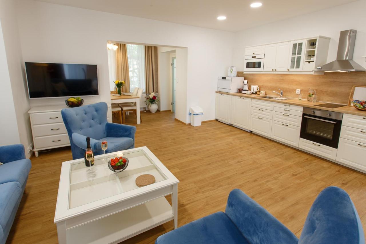 Apartments Villa Whitehouse 오스트라바 외부 사진